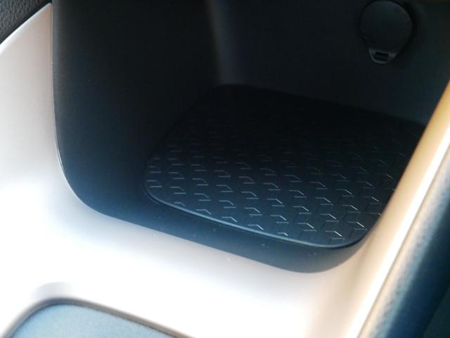 ヤリス Z ディスプレイオーディオ バックモニター ETC プッシュスタート オートエアコン オートハイビーム 車線逸脱警報 衝突被害軽減システムプリクラッシュセーフティ付き(21枚目)