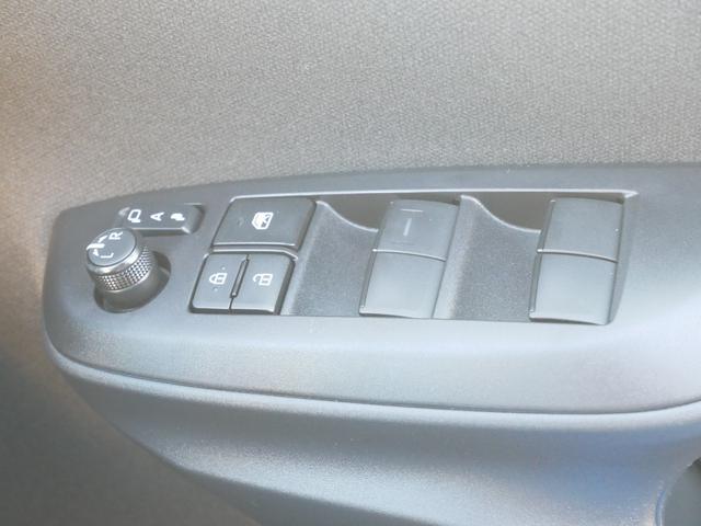 ヤリス Z ディスプレイオーディオ バックモニター ETC プッシュスタート オートエアコン オートハイビーム 車線逸脱警報 衝突被害軽減システムプリクラッシュセーフティ付き(34枚目)