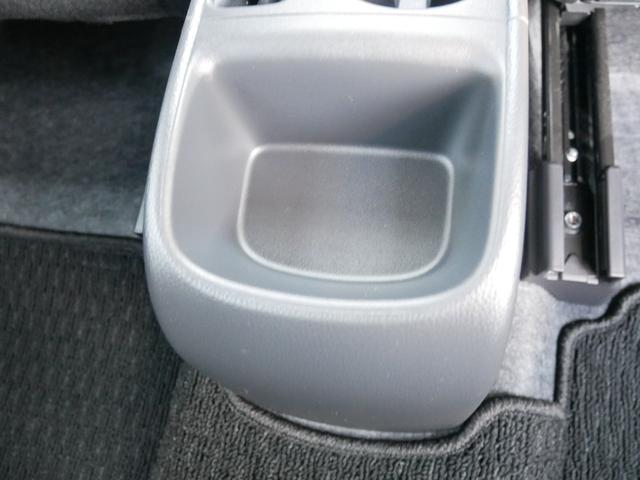 ヤリス Z ディスプレイオーディオ バックモニター ETC プッシュスタート オートエアコン オートハイビーム 車線逸脱警報 衝突被害軽減システムプリクラッシュセーフティ付き(42枚目)