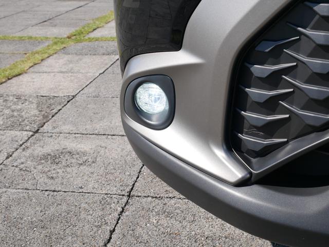 カローラクロス ハイブリッド　Ｚ　ディスプレイオーディオ　パノラミックビューモニタ　ＥＴＣ　プッシュスタート　ＬＥＤヘッドライト　ドライブレコーダー　パワーバックドア　パーキングホールド　トヨタセーフティセンス付き（9枚目）