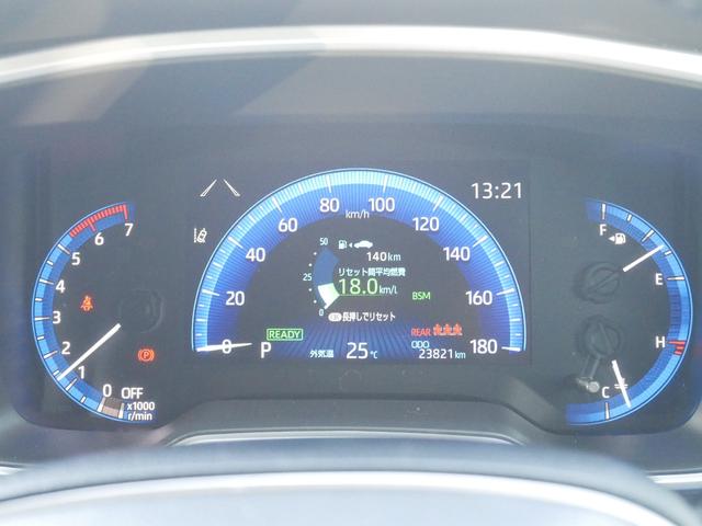 カローラクロス ハイブリッド　Ｚ　ディスプレイオーディオ　パノラミックビューモニタ　ＥＴＣ　プッシュスタート　ＬＥＤヘッドライト　ドライブレコーダー　パワーバックドア　パーキングホールド　トヨタセーフティセンス付き（11枚目）