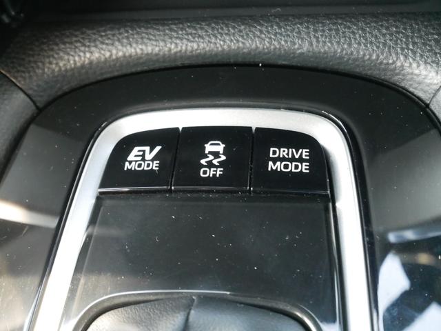 カローラクロス ハイブリッド　Ｚ　ディスプレイオーディオ　パノラミックビューモニタ　ＥＴＣ　プッシュスタート　ＬＥＤヘッドライト　ドライブレコーダー　パワーバックドア　パーキングホールド　トヨタセーフティセンス付き（22枚目）