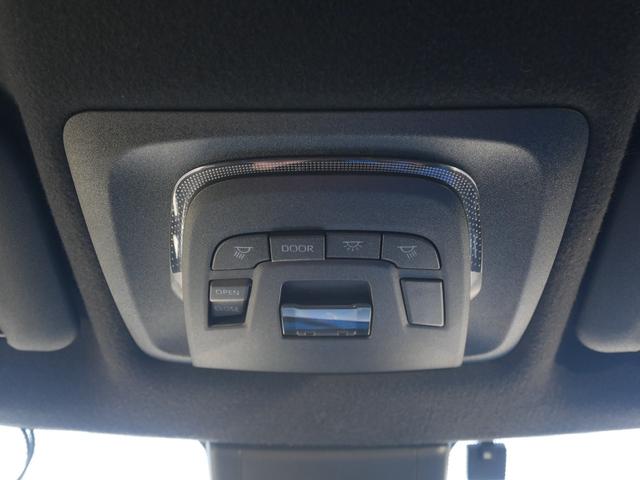 カローラクロス ハイブリッド　Ｚ　ディスプレイオーディオ　パノラミックビューモニタ　ＥＴＣ　プッシュスタート　ＬＥＤヘッドライト　ドライブレコーダー　パワーバックドア　パーキングホールド　トヨタセーフティセンス付き（29枚目）