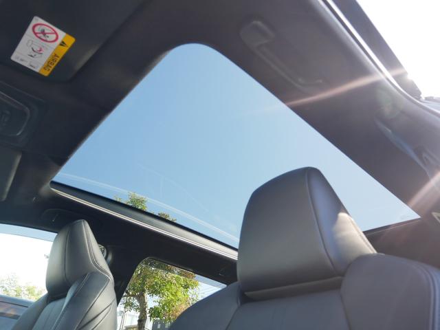 カローラクロス ハイブリッド　Ｚ　ディスプレイオーディオ　パノラミックビューモニタ　ＥＴＣ　プッシュスタート　ＬＥＤヘッドライト　ドライブレコーダー　パワーバックドア　パーキングホールド　トヨタセーフティセンス付き（30枚目）