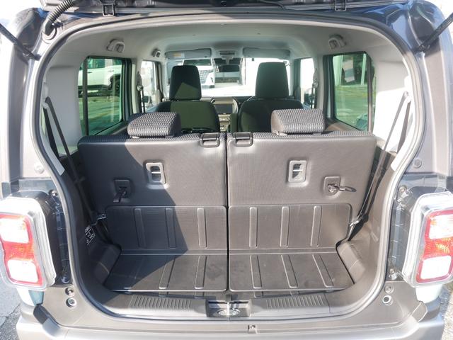 トランク（後列を出した状態です）