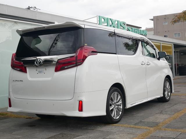 �W����ɂ́A�X�^�b�t���풓���ڂ����������܂�