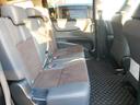 後部座席（シートは一部合皮仕様です）