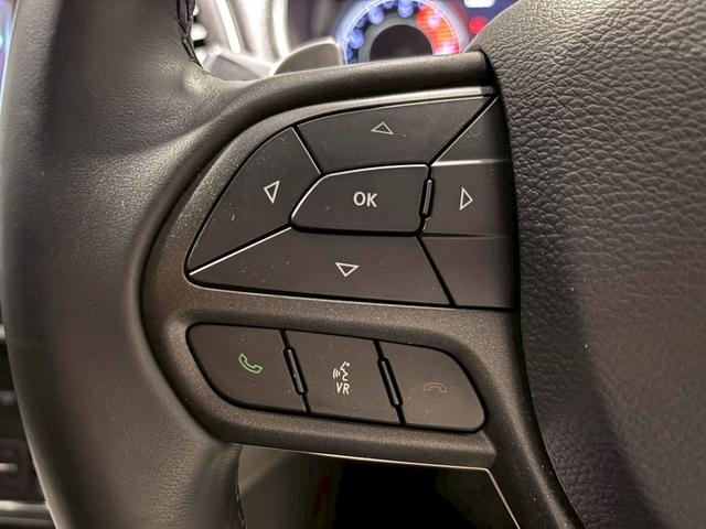 ジープ・チェロキー トレイルホーク　純正ナビ　フルセグＴＶ　パワーシート　ハーフレザー　４ＷＤ　パワーバックドア　ＥＴＣ　バックカメラ　クルーズコントロール　ルーフレール　ＬＥＤヘッドライト　純正１８インチＡＷ　ステアリングスイッチ　衝（23枚目）
