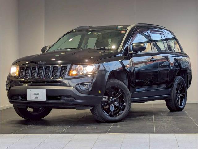 ジープ・コンパス アルティテュード　スポーツ　バックカメラ／サイドカメラ／クルーズコントロール／純正１７インチブラックアルミホイール／禁煙車／社外７インチナビ／ルーフレール／革巻きステアリング／ＥＴＣ／Ｂｌｕｅｔｏｏｔｈ（4枚目）