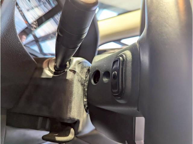 ジープ・コンパス アルティテュード　スポーツ　バックカメラ／サイドカメラ／クルーズコントロール／純正１７インチブラックアルミホイール／禁煙車／社外７インチナビ／ルーフレール／革巻きステアリング／ＥＴＣ／Ｂｌｕｅｔｏｏｔｈ（19枚目）