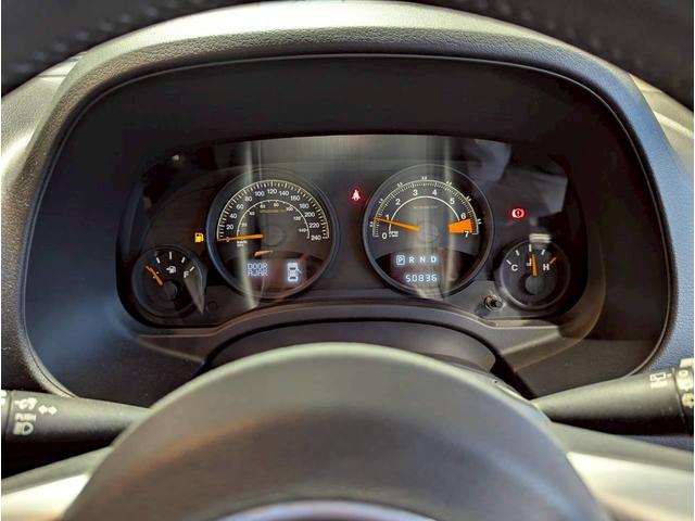 ジープ・コンパス アルティテュード　スポーツ　バックカメラ／サイドカメラ／クルーズコントロール／純正１７インチブラックアルミホイール／禁煙車／社外７インチナビ／ルーフレール／革巻きステアリング／ＥＴＣ／Ｂｌｕｅｔｏｏｔｈ（21枚目）