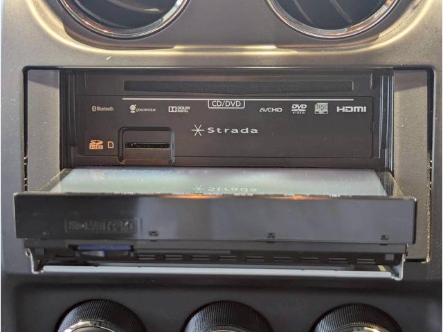 ジープ・コンパス アルティテュード　スポーツ　バックカメラ／サイドカメラ／クルーズコントロール／純正１７インチブラックアルミホイール／禁煙車／社外７インチナビ／ルーフレール／革巻きステアリング／ＥＴＣ／Ｂｌｕｅｔｏｏｔｈ（33枚目）