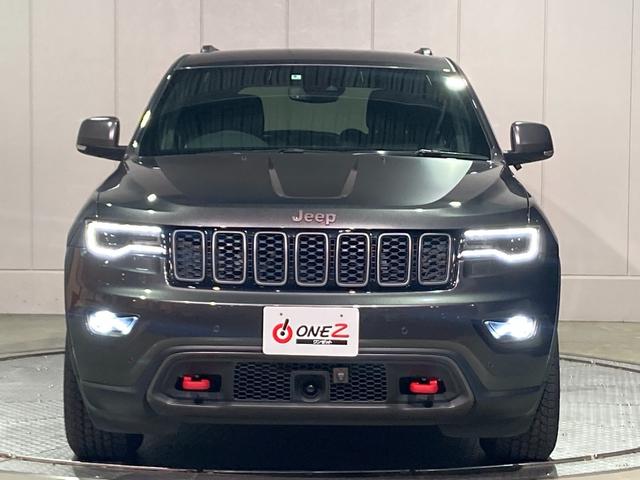 トレイルホーク 4WD・限定車・エアサス・純正ナビ・ハーフレザーシート・純正18AW・LEDデイライト・STOP機能付・アルパイン製スピーカー・AppleCarPlay・AndroidAuto・前面衝突警報(15枚目)