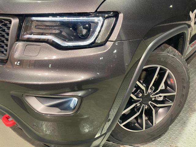 トレイルホーク 4WD・限定車・エアサス・純正ナビ・ハーフレザーシート・純正18AW・LEDデイライト・STOP機能付・アルパイン製スピーカー・AppleCarPlay・AndroidAuto・前面衝突警報(32枚目)