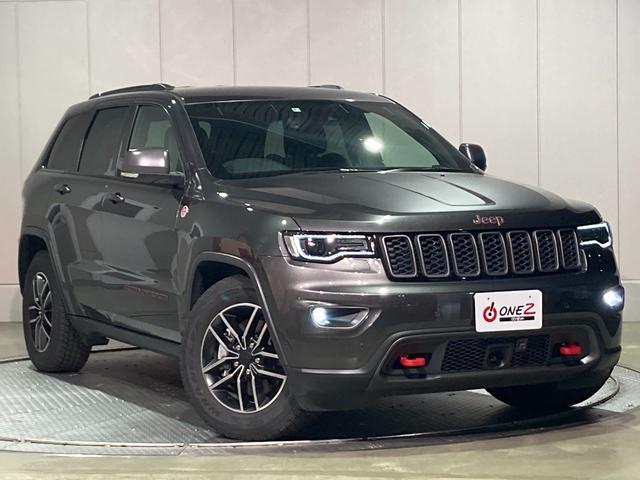 トレイルホーク 4WD・限定車・エアサス・純正ナビ・ハーフレザーシート・純正18AW・LEDデイライト・STOP機能付・アルパイン製スピーカー・AppleCarPlay・AndroidAuto・前面衝突警報(48枚目)