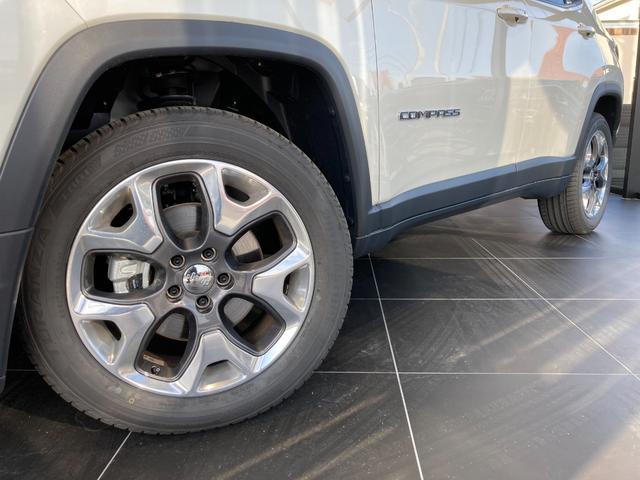 リミテッド 4WD サンルーフ 純正ナビ 本革シート シートヒーター パワーシート クルーズコントロール バックカメラ 全面衝突警報 コーナーセンサー アイドリングストップ ETC 電子制御式パーキングブレーキ(32枚目)