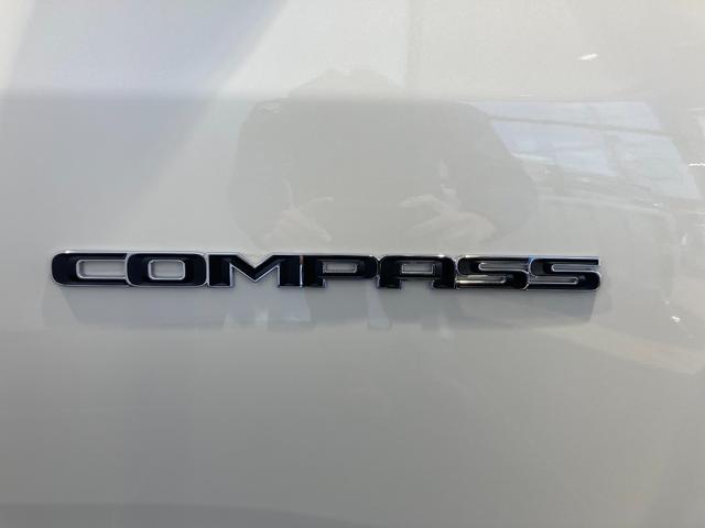 リミテッド 4WD サンルーフ 純正ナビ 本革シート シートヒーター パワーシート クルーズコントロール バックカメラ 全面衝突警報 コーナーセンサー アイドリングストップ ETC 電子制御式パーキングブレーキ(33枚目)
