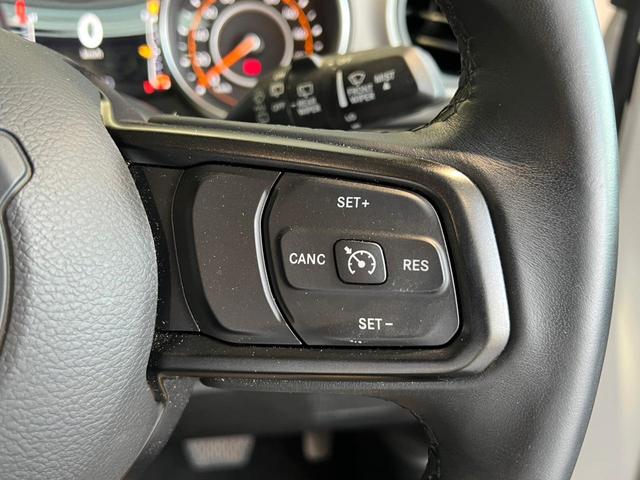 スポーツ ワンオーナー 4WD クルーズコントロール バックカメラ ETC サイドカメラ フロントカメラ リアパークセンス 純正17インチAW Bluetooth AppleCarPlay ドライブレコーダー(13枚目)