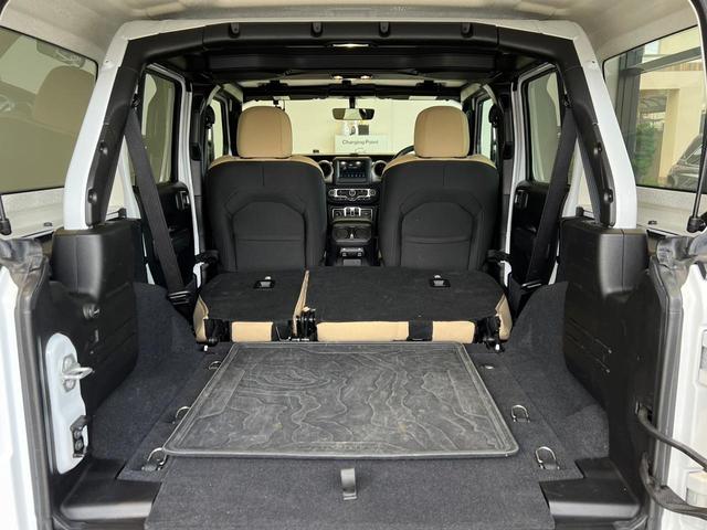 スポーツ ワンオーナー 4WD クルーズコントロール バックカメラ ETC サイドカメラ フロントカメラ リアパークセンス 純正17インチAW Bluetooth AppleCarPlay ドライブレコーダー(17枚目)