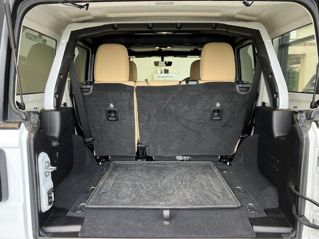 スポーツ ワンオーナー 4WD クルーズコントロール バックカメラ ETC サイドカメラ フロントカメラ リアパークセンス 純正17インチAW Bluetooth AppleCarPlay ドライブレコーダー(44枚目)