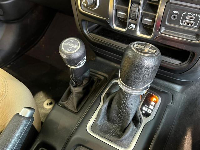 スポーツ ワンオーナー 4WD クルーズコントロール バックカメラ ETC サイドカメラ フロントカメラ リアパークセンス 純正17インチAW Bluetooth AppleCarPlay ドライブレコーダー(56枚目)