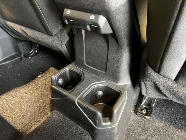 スポーツ ワンオーナー 4WD クルーズコントロール バックカメラ ETC サイドカメラ フロントカメラ リアパークセンス 純正17インチAW Bluetooth AppleCarPlay ドライブレコーダー(69枚目)