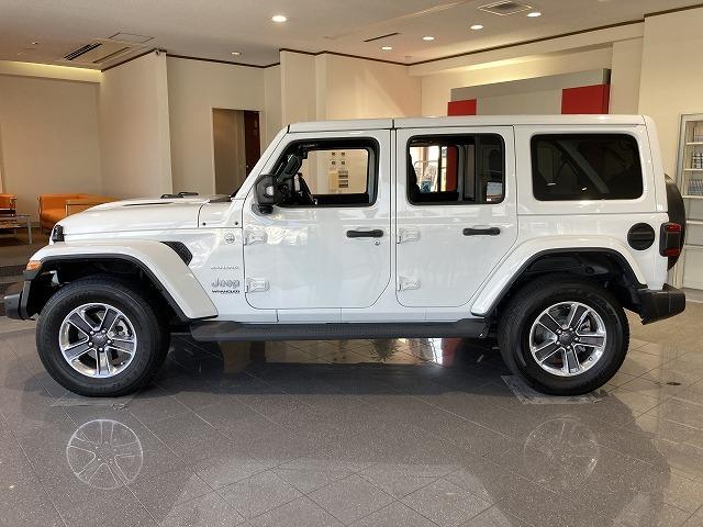 サハラ ワンオーナー 4WD 純正ナビ バックカメラ 黒本革シート シートヒーター ハンドルヒーター ETC2.0 純正ドラレコ前後 アルパインスピーカー アダプティブクルーズコントロール フルセグ LED(18枚目)