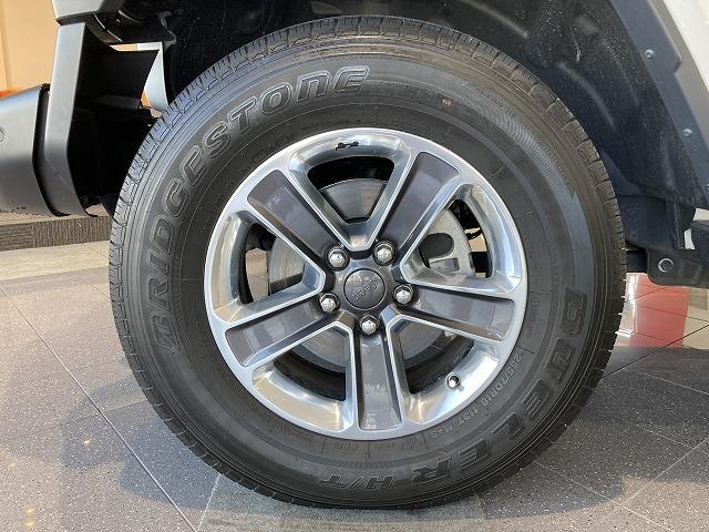 サハラ ワンオーナー 4WD 純正ナビ バックカメラ 黒本革シート シートヒーター ハンドルヒーター ETC2.0 純正ドラレコ前後 アルパインスピーカー アダプティブクルーズコントロール フルセグ LED(23枚目)