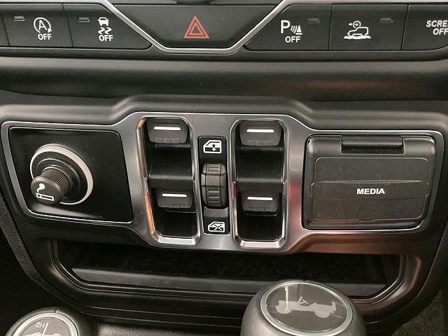 サハラ ワンオーナー 4WD 純正ナビ バックカメラ 黒本革シート シートヒーター ハンドルヒーター ETC2.0 純正ドラレコ前後 アルパインスピーカー アダプティブクルーズコントロール フルセグ LED(51枚目)