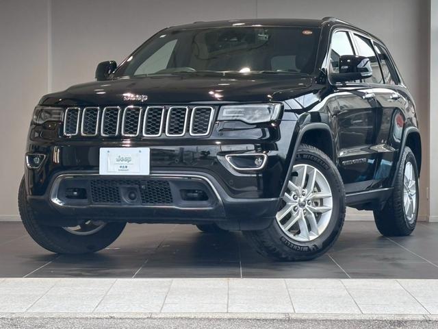 ジープ・グランドチェロキー リミテッド　純正ナビエアサス純正１８インチアルミ黒革シートシートヒーターベンチレーションフルセグＴＶルーフレールパワーシートバックカメラサイドカメラフロントカメラＥＴＣステアリングスイッチクルーズコントロール（2枚目）