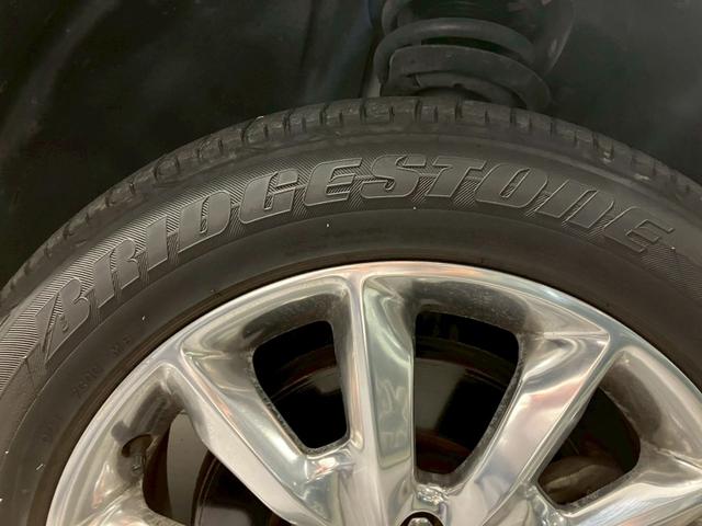 ジープ・チェロキー トレイルホーク　純正ナビフルセグＴＶパワーシートハーフレザーパワーバックドアＥＴパドルシフトクルーズコントロールルーフレールＬＥＤヘッドライトステアリングスイッチ衝突軽減ブレーキブラインドスポットモニターレーンキープ（43枚目）