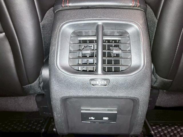 ジープ・チェロキー トレイルホーク　純正ナビフルセグＴＶパワーシートハーフレザーパワーバックドアＥＴパドルシフトクルーズコントロールルーフレールＬＥＤヘッドライトステアリングスイッチ衝突軽減ブレーキブラインドスポットモニターレーンキープ（50枚目）