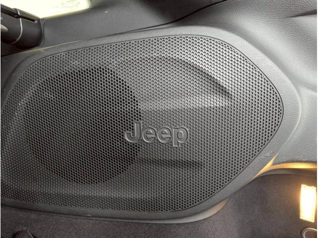 ジープ・チェロキー リミテッド　純正ナビ／パワーバックドア／シートヒーター・クーラー／電動シート／ＥＴＣ２．０／バックカメラ／アクティブクルーズコントロール／純正１８インチＡＷ／革シート／衝突軽減ブレーキ／ブラインドスポットモニター（17枚目）