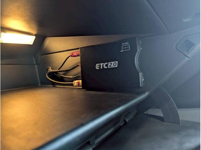 ジープ・チェロキー リミテッド　純正ナビ／パワーバックドア／シートヒーター・クーラー／電動シート／ＥＴＣ２．０／バックカメラ／アクティブクルーズコントロール／純正１８インチＡＷ／革シート／衝突軽減ブレーキ／ブラインドスポットモニター（19枚目）