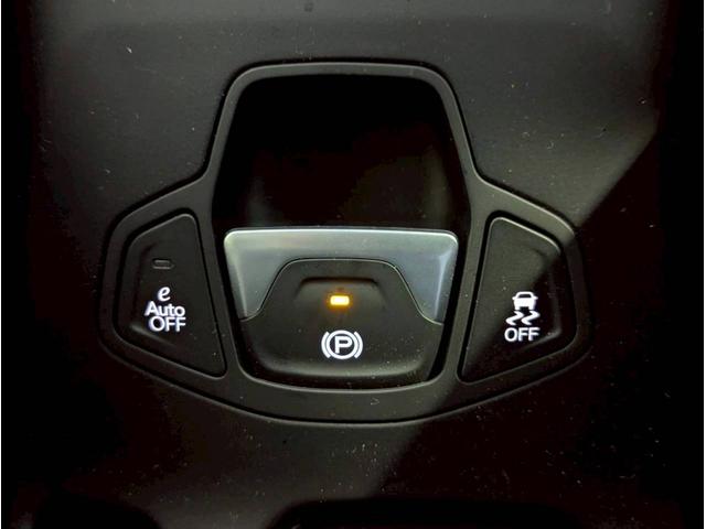 ジープ・レネゲード アルティテュード　ｅ－ハイブリッド　１２．１型純正ナビ／ＣａｒＰｌａｙ・ＡｎｄｒｏｉｄＡｕｔｏ対応／アクティブクルーズコントロール／ブラインドスポットモニター／ＥＴＣ２．０／バックモニター／ステアリングヒーター／前席パワーシートヒーター（36枚目）