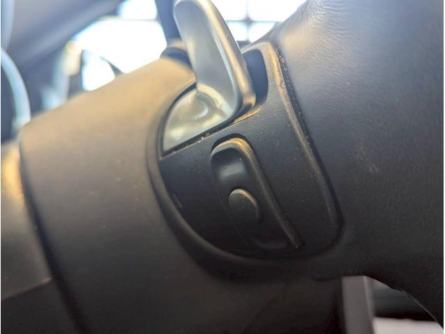 ジープ・グランドチェロキー リミテッド　エアサス／シートヒーター／アクティブクルーズコントロール／純正１８インチアルミ／純正Ｕコネクトナビ／フルセグＴＶ／カープレイ／革シート／ルーフレール／パワーシート／パワーバックドア／クリアランスソナー（27枚目）