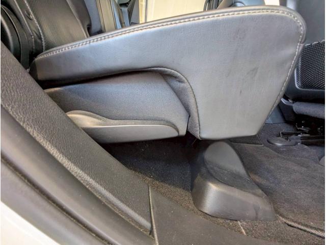 ジープ・グランドチェロキー リミテッド　エアサス／シートヒーター／アクティブクルーズコントロール／純正１８インチアルミ／純正Ｕコネクトナビ／フルセグＴＶ／カープレイ／革シート／ルーフレール／パワーシート／パワーバックドア／クリアランスソナー（59枚目）