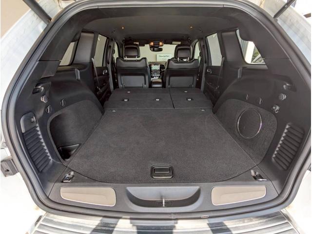 ジープ・グランドチェロキー リミテッド　エアサス／シートヒーター／アクティブクルーズコントロール／純正１８インチアルミ／純正Ｕコネクトナビ／フルセグＴＶ／カープレイ／革シート／ルーフレール／パワーシート／パワーバックドア／クリアランスソナー（73枚目）