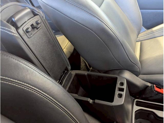 ジープ・レネゲード リミテッド シートヒーター/ステアリングヒーター/バックカメラ/ブラインドスポットモニター/LEDヘッドライト/ルーフレール/アクティブクルーズコントロール/革シート/ETC2.0/純正17インチアルミホイール(47枚目)