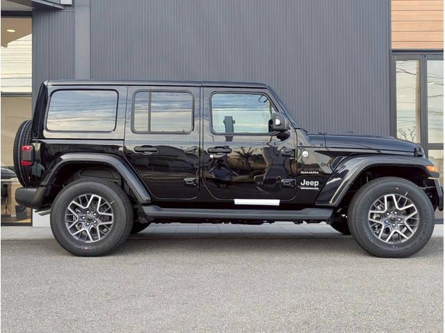 ジープ・ラングラーアンリミテッド サハラ 12.3インチ純正ナビ/LEDライト/アクティブクルーズコントロール/前面衝突警報/パワーシート/シートヒーター/ブラインドスポットモニター/バックカメラ/ステアリングヒーター/純正18インチアルミ(7枚目)