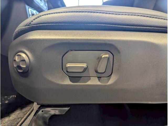 ジープ・ラングラーアンリミテッド サハラ 12.3インチ純正ナビ/LEDライト/アクティブクルーズコントロール/前面衝突警報/パワーシート/シートヒーター/ブラインドスポットモニター/バックカメラ/ステアリングヒーター/純正18インチアルミ(53枚目)