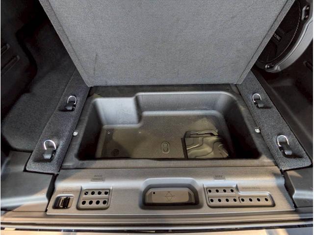 ジープ・ラングラーアンリミテッド サハラ 12.3インチ純正ナビ/LEDライト/アクティブクルーズコントロール/前面衝突警報/パワーシート/シートヒーター/ブラインドスポットモニター/バックカメラ/ステアリングヒーター/純正18インチアルミ(71枚目)