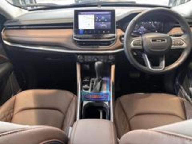 ジープ・コマンダー リミテッド ブラウン革シート/10.25インチ純正ナビ/シートヒーター/ステアリングヒーター/LEDライト/アクティブクルーズコントロール/オートホールド/パワーシート/全方位カメラ/衝突軽減ブレーキ/(23枚目)