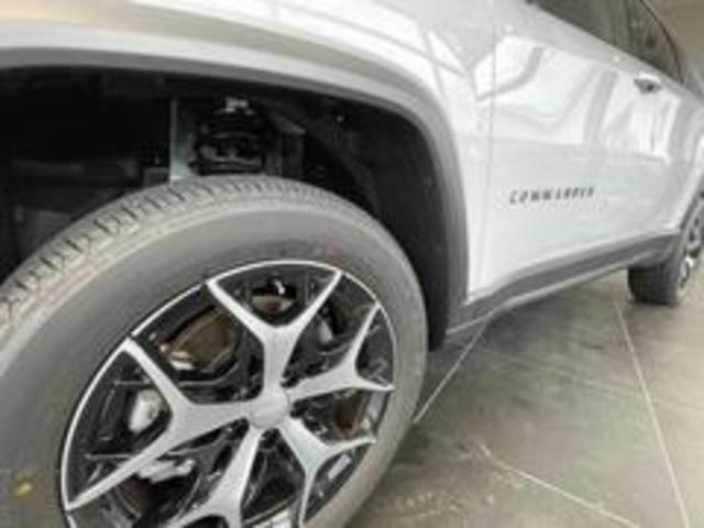 ジープ・コマンダー リミテッド ブラウン革シート/10.25インチ純正ナビ/シートヒーター/ステアリングヒーター/LEDライト/アクティブクルーズコントロール/オートホールド/パワーシート/全方位カメラ/衝突軽減ブレーキ/(66枚目)