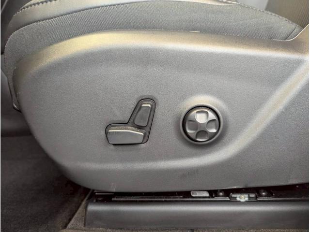 ジープ・チェロキー リミテッド レーダークルーズコントロール/ブラインドスポットモニター/シートヒーター/ベンチレーション/電動シート/パワーバックドア/バックカメラ/フロントカメラ/衝突軽減ブレーキ/ETC2.0/レーンキープ/(54枚目)