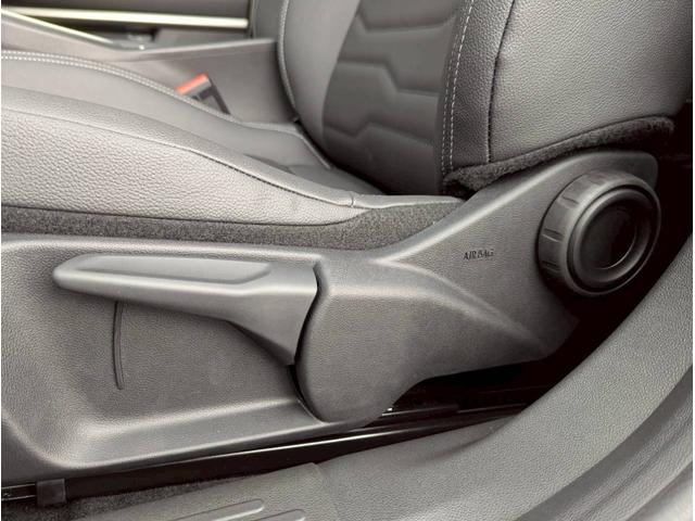 ジープ・アベンジャー アルティテュード 電気自動車/シートヒーター/10.25インチモニター/パワーシート/バックカメラ/LEDライト/アクティブクルーズコントロール/前面衝突警報/革シート/ETC2.0/純正17インチアルミホイール/(52枚目)