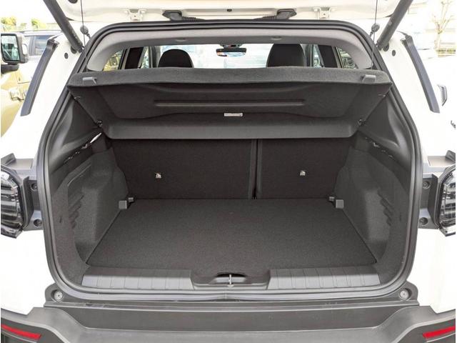 ジープ・アベンジャー アルティテュード 電気自動車/シートヒーター/10.25インチモニター/パワーシート/バックカメラ/LEDライト/アクティブクルーズコントロール/前面衝突警報/革シート/ETC2.0/純正17インチアルミホイール/(65枚目)