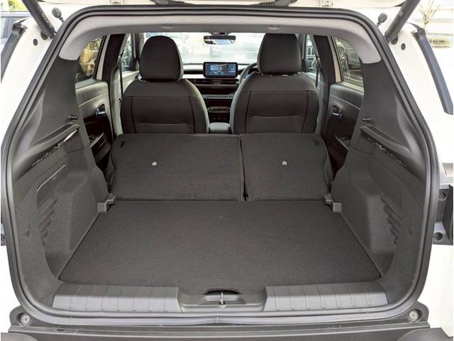 ジープ・アベンジャー アルティテュード 電気自動車/シートヒーター/10.25インチモニター/パワーシート/バックカメラ/LEDライト/アクティブクルーズコントロール/前面衝突警報/革シート/ETC2.0/純正17インチアルミホイール/(68枚目)