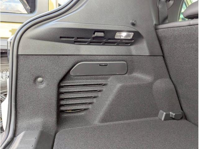 ジープ・アベンジャー アルティテュード 電気自動車/シートヒーター/10.25インチモニター/パワーシート/バックカメラ/LEDライト/アクティブクルーズコントロール/前面衝突警報/革シート/ETC2.0/純正17インチアルミホイール/(69枚目)