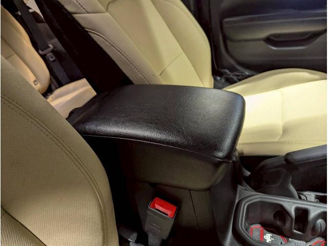 ジープ・ラングラー ブラック&タン 50台限定車/リアパークアシスト/バックカメラ/サイドカメラ/禁煙車/純正ディスプレイオーディオ/純正17AW/前面衝突警報/アクティブクルーズコントロール/ソフトトップ/LEDライト/(45枚目)